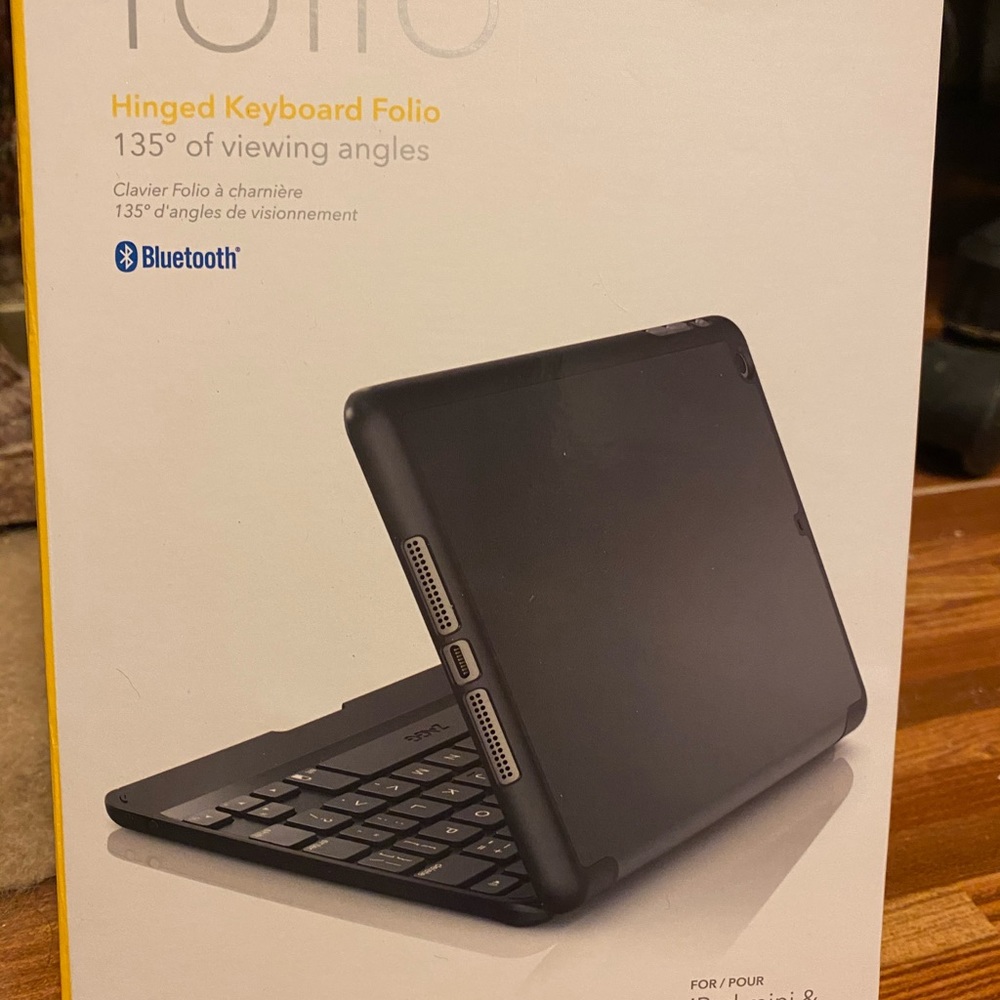Zag Folio keyboard for an iPad mini. - Picture 2 of 6